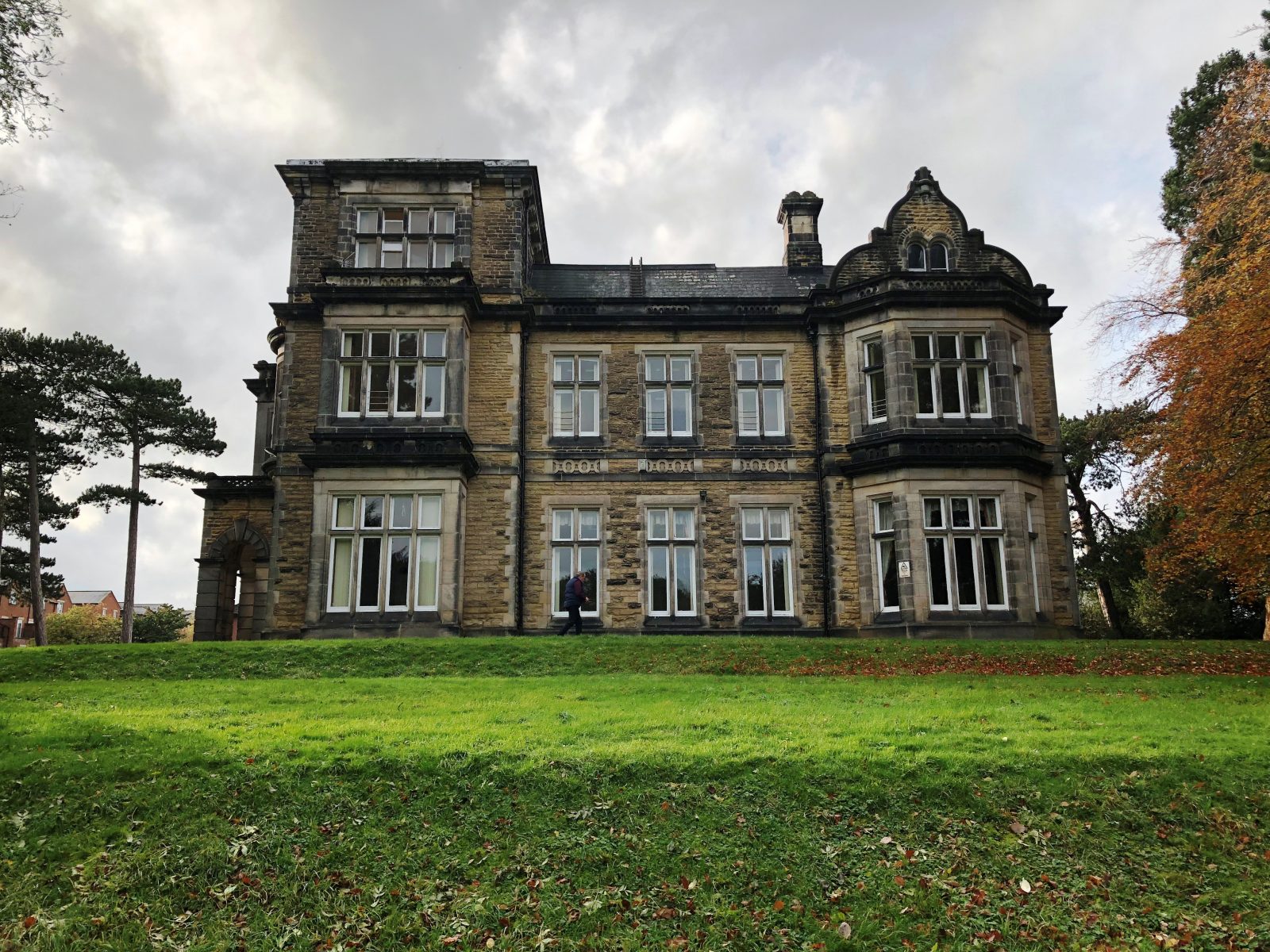 redevelop Highfield House, a grade 2 Victorian Villa in the center of